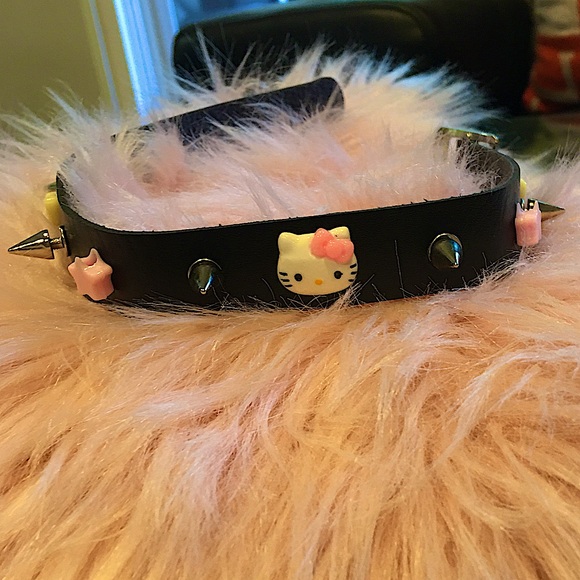 Leather Spike Hello Kitty Choker